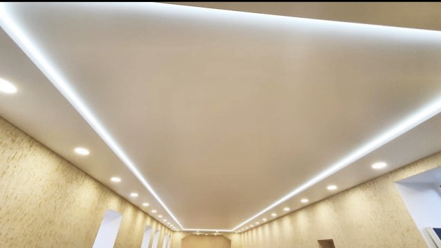 Двухуровневые натяжные потолки