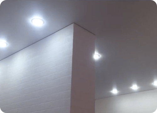 Натяжные потолки для деревянного дома