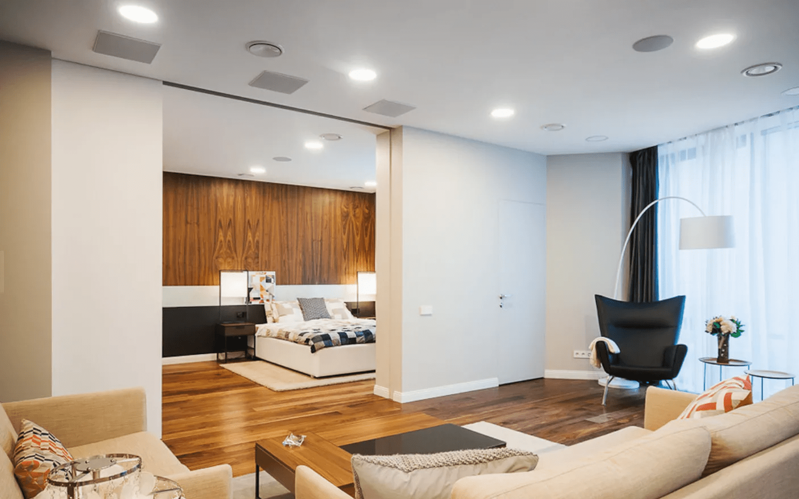 Потолки для гостиной